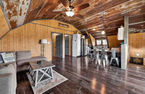 Rustic Barn Retreat w Hot Tub Game Room & FirePit - Photo 11
