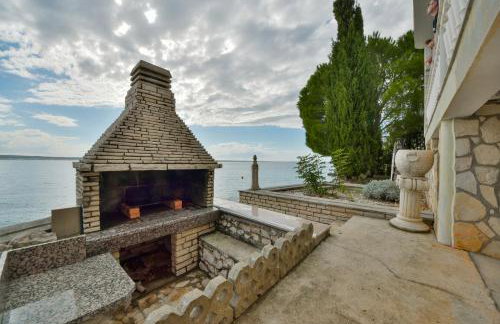 Holiday Home Seafront Escape - Happy Rentals - Photo 50