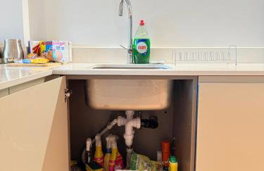 West London Residences - Private Terrace - Opposite Piccadilly Line 20min SOHO Oxford Street - Photo 40