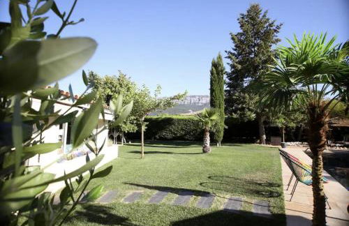 VILLA SAINTE BAUME Piscine Jacuzzi tout confort - Photo 51