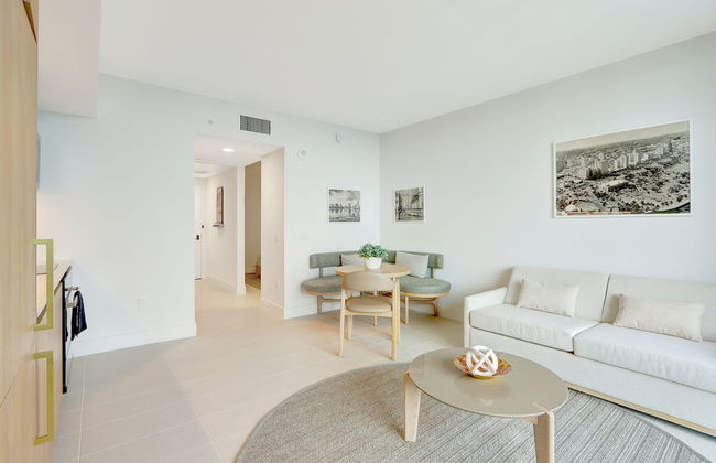 Miami Boutique Suites - Photo 12