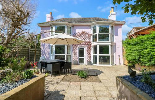 St Michaels House - Photo 3