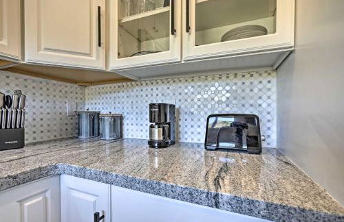 Cottage by the Lakes with Patio by Lake Nacimiento - Foto 9