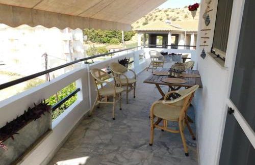 A Bright Home Away From Home - Foto 17