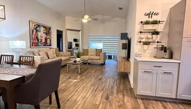 Beautiful 5BR home near Disney with private pool, large yard & BBQ - Foto 5
