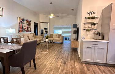 Beautiful 5BR home near Disney with private pool, large yard & BBQ - Foto 5
