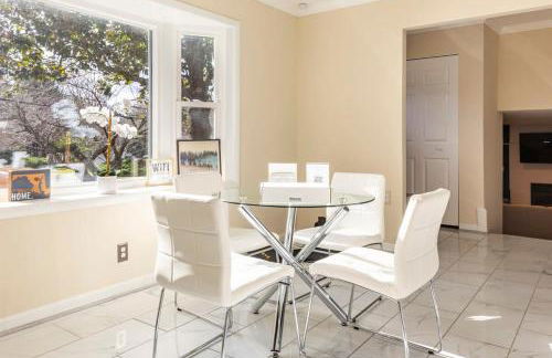 5 bedrooms with 4 Full Bath Fire Pit BBQ and Plush Amen on 1 2 acre - Photo 11