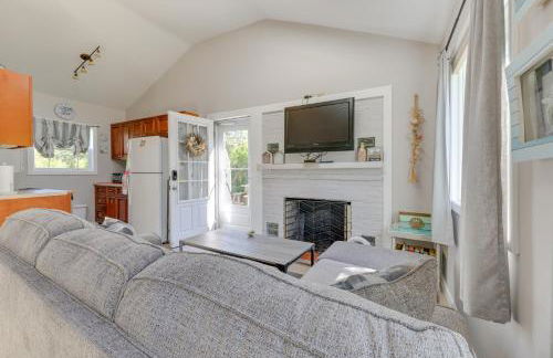 Close to Beach and P-Town! Cottage with Bay Views - Foto 13