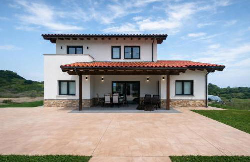 Casa Llanes con Jardín y Vistas – Mar y Cuera - Foto 14