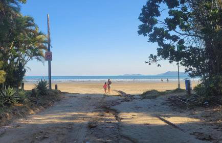 Confortável apartamento perto de praias - Bertioga - Foto 27