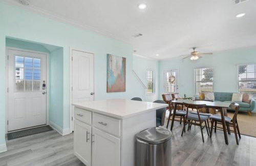 Walk to downtown seafood market Bay views - Foto 9