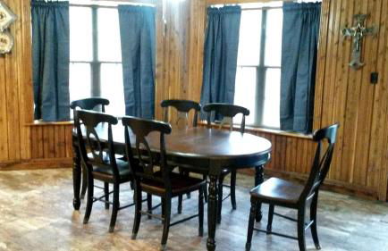 Secluded Lodge with a Private Pond and a Hot Tub near Bastrop, Texas - Foto 9