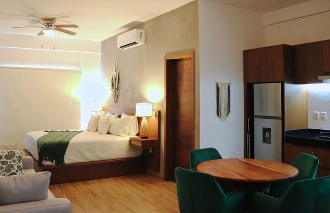 Sunset Kin Beach Apartments - Photo 9