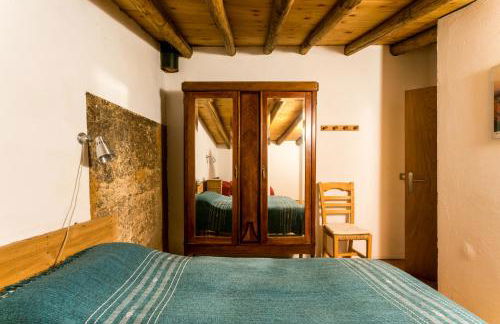 Antigua Panadería de Valdelarco, chimenea con horno 2 Hab 4 pers mas 2 max - Foto 11