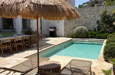 Luxury Villa with Panorama View and Heated Pool - Photo 45