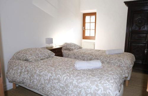 typical mas provençal with swimming pool in a small hamlet near mouriès in the alpilles in provence- 8 persons - Foto 51