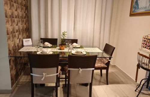 Apartamento, claro, alto,garagem,piscina todo novinho mobiliado, coração do Fonseca - Foto 1