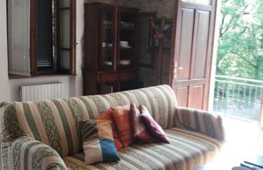 Refurbished 3 Bedroom Farmhouse in Emilia - Photo 76