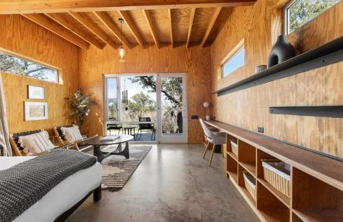 Luxury Riverfront Retreat - 6 Cabins - Private Pool - Photo 53