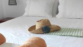 Zaira Studios - Photo 5, towels