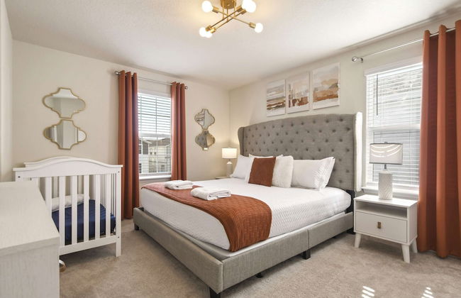 Relax in Style Pool, Resort Amenities, Near Disney - Foto 13