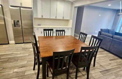 PHX Airport 9BR, 7BA, BBQ, events and pets Allowed - Photo 33