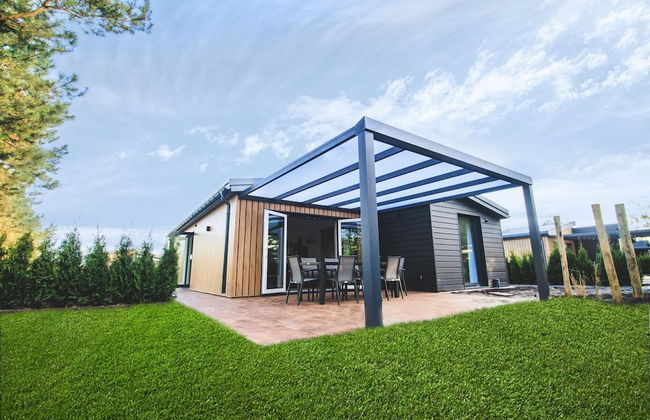 Modern Holiday Home With Infrared Sauna - Photo 1