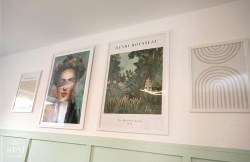 Large 4 Bed House - Long Stays Welcome - Smart TVs in Each Bedroom - Parking - Wifi - Foto 11