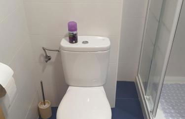 Duplex con terraza y vistas a la montaña internet aire acondicionado frente a piscinas públicas - Foto 23