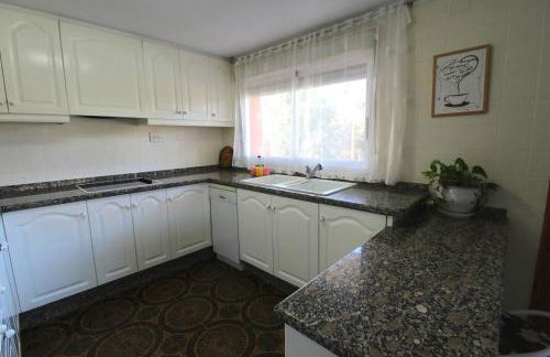 Chalet con piscina y barbacoa - Foto 10