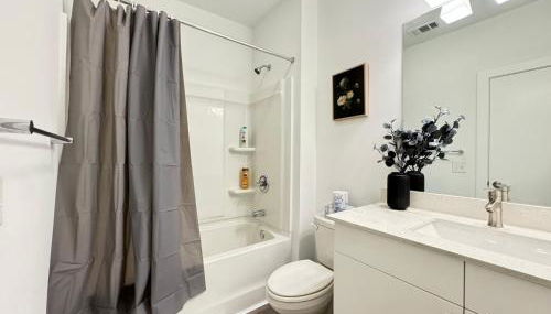 Luxury 1B1B with Balcony Downtown 542Blvd302 - Foto 5, towels, Shower