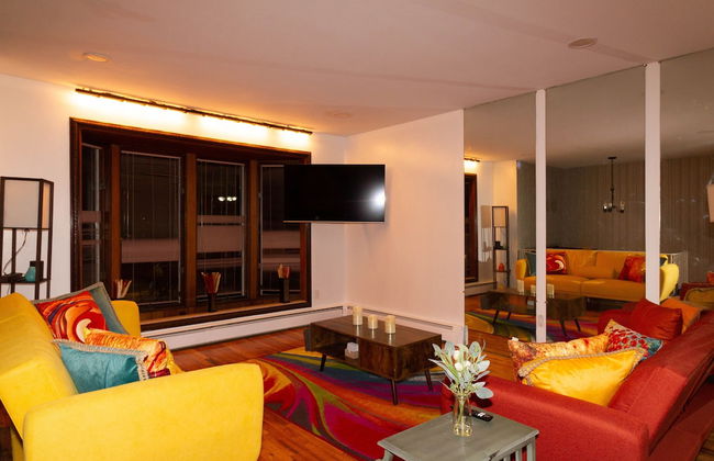 Cheerful & Beautiful 3-Bedroom Ranch - Photo 37