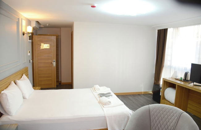 Waves Hotel - Photo 26