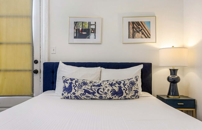 Vibrant Uptown Condos - Foto 14