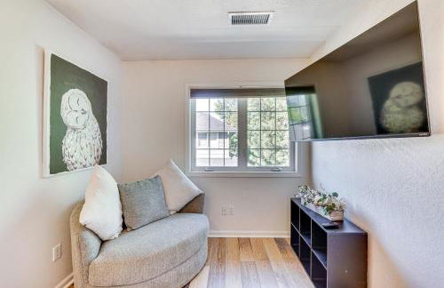 Spacious Home with Swim Spa and Deck in Medford! - Foto 20