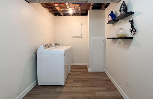 Lockmoor Landing 4BR Family Home with Office, Firepit & Large Backyard - Photo 17