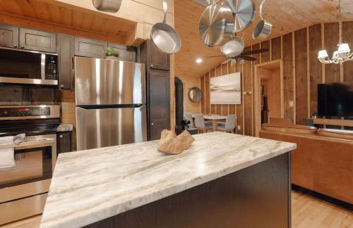 Home with Sauna & Hot Tub & Lake Access - Foto 13