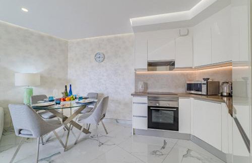 Poolside Escape - airco & heated pool - Foto 16