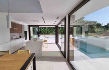 Stunning Design Villa with large private Pool 30sqm - Foto 48