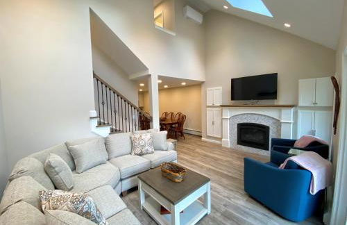 R7 Ski-in Ski-out Bretton Woods Townhome on 2-mile home trail Mt Washington views - Foto 4