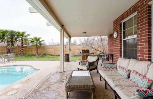 Amazing House with Pool, Arcade, Hot Tub and More - Accomodates 16 guests - Photo 12