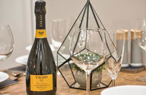 *Sleeps 9* Modern, 4 Bed House, Birmingham - Photo 11