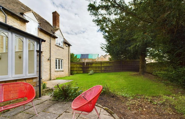 The Fosse Way Cottage - Breathtaking 5bdr Cottage With Parking Garden - Photo 31