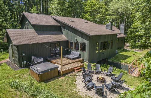 Smitten in da Mitten - 18 acres, Arcades, High Spd Web, Hot Tub, Pond! - Foto 34