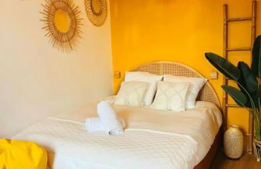 Studio rénové climatisé tout confort - Lit Queen size - emplacement idéal près des plages - Photo 1