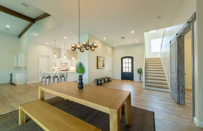 Vanderpump Rules Lake Havasu Luxury Villa w Pool - Photo 30