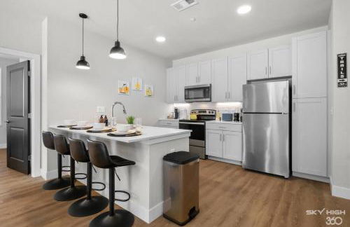 Trails End Here, King Bds, Lux Apt with Gym Access - Foto 32