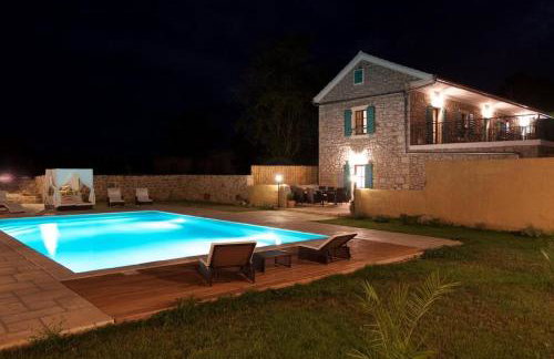 Luxury villa with a swimming pool Gornje Rastane, Biograd - 17837 - Foto 2