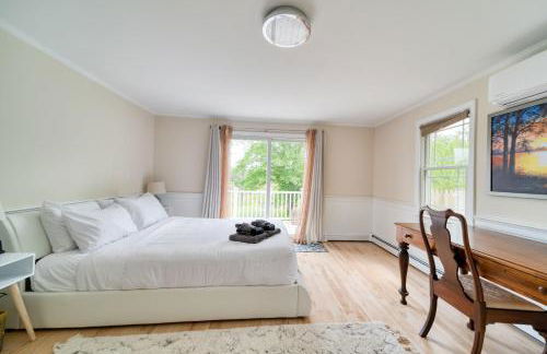 3 Bedroom Cape House by Leavetown Vacations - Photo 9