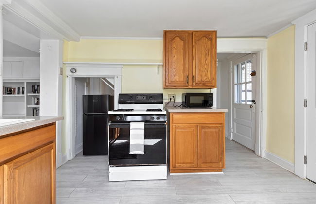 Cheerful 3 Bedroom Home Walk to UVA Stadium - Foto 28